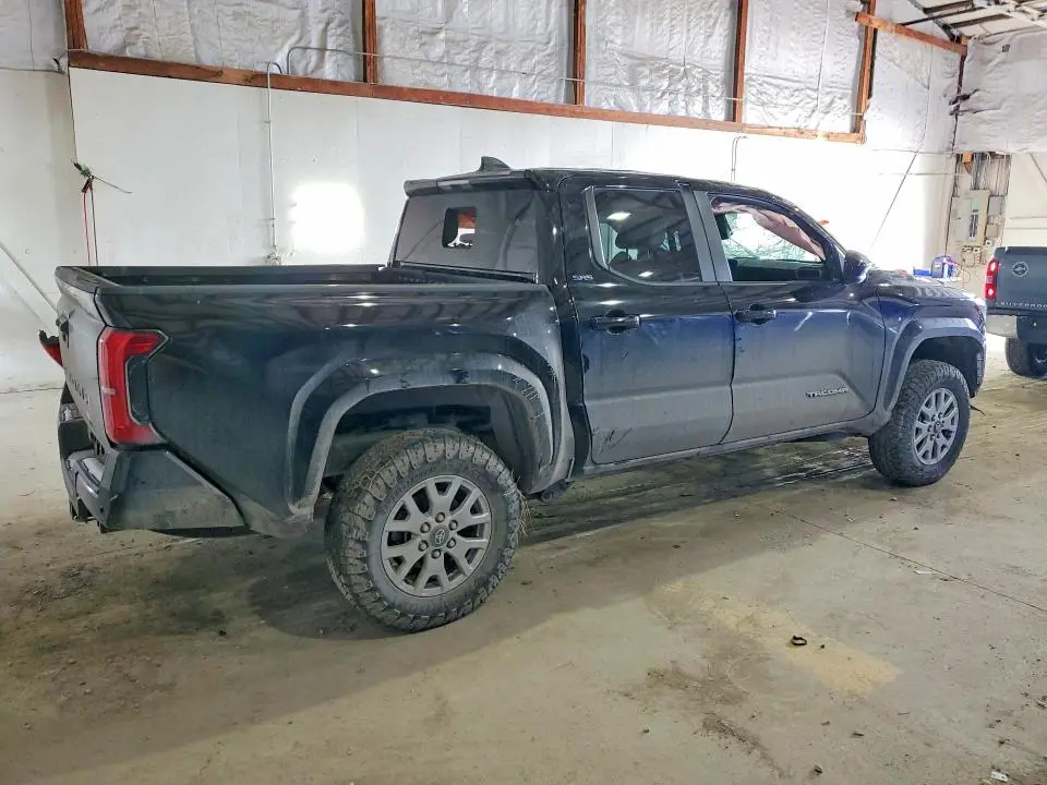 2024 TOYOTA TACOMA SR5  