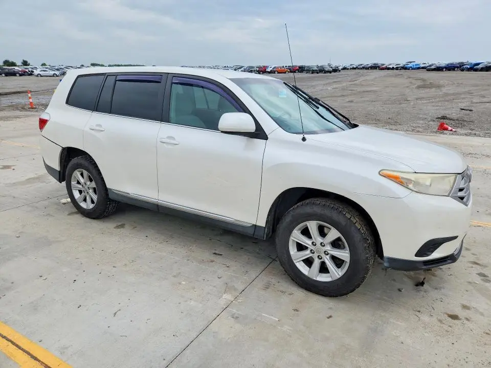 2011 TOYOTA HIGHLANDER BASE  