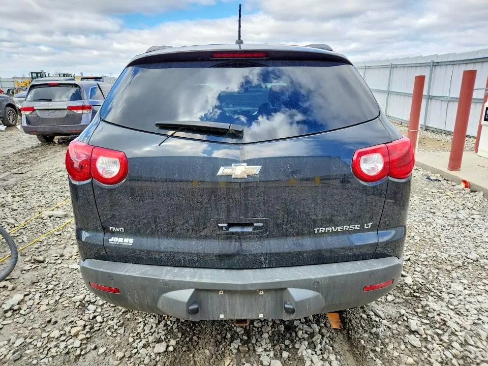 2012 CHEVROLET TRAVERSE LT  