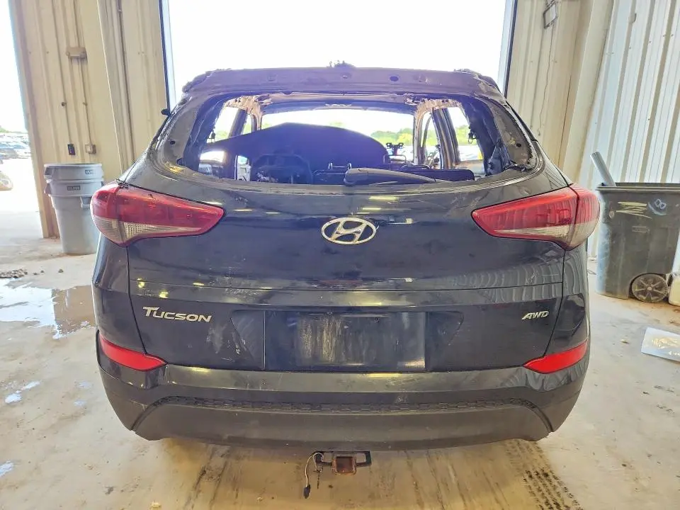 2017 HYUNDAI TUCSON SE  