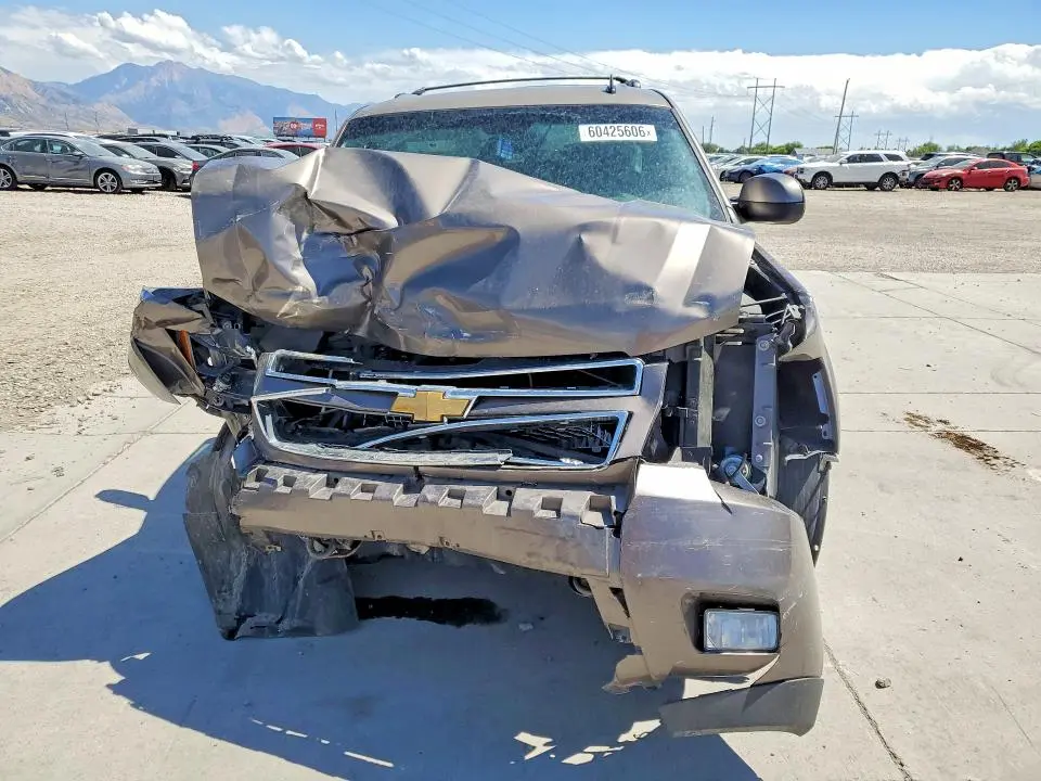 2013 CHEVROLET SUBURBAN K1500 LT  