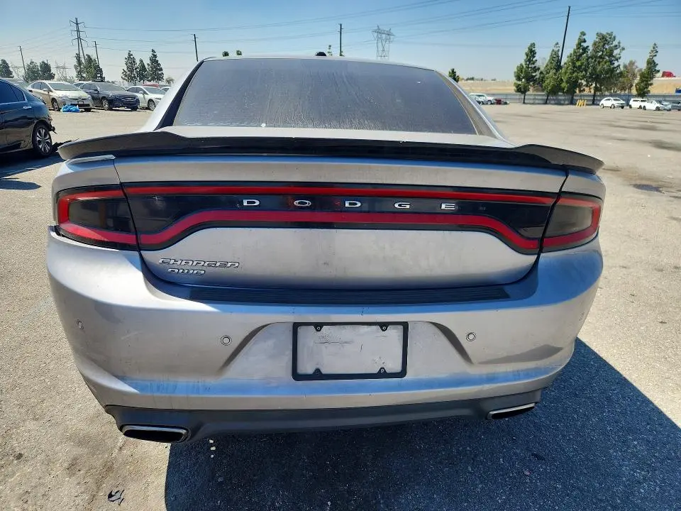 2015 DODGE CHARGER SE  