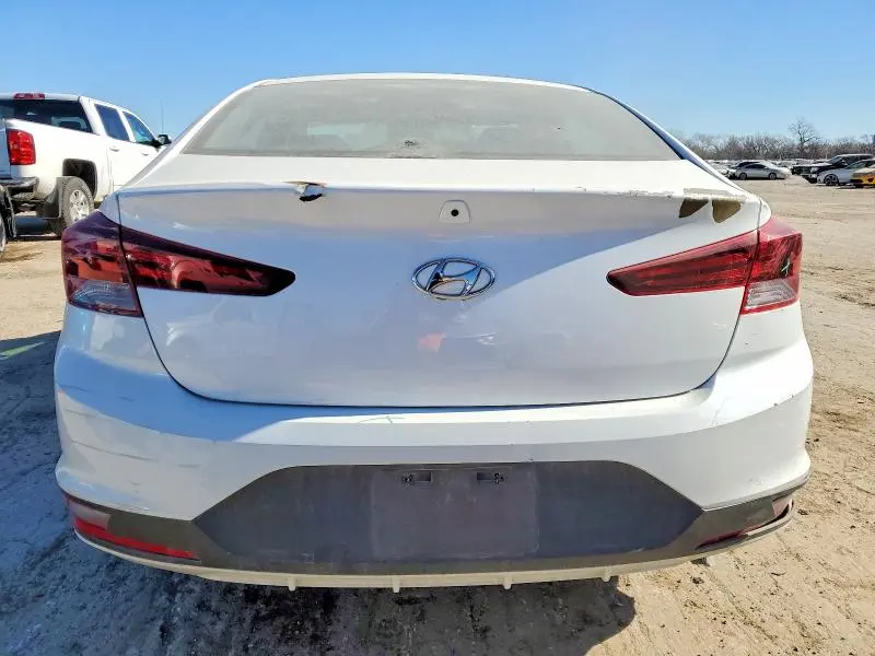 2019 HYUNDAI ELANTRA SE  