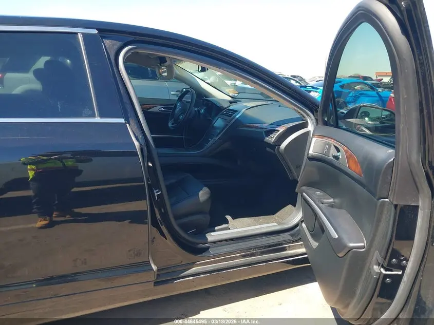 2016 LINCOLN MKZ  