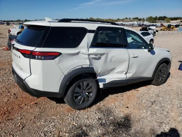2025 NISSAN PATHFINDER SV  