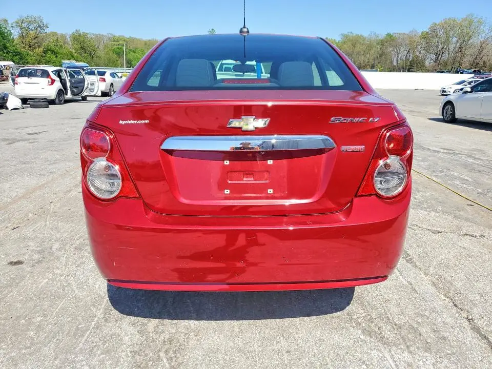 2015 CHEVROLET SONIC LT  