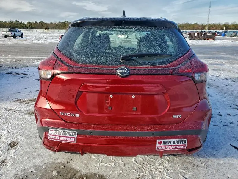 2023 NISSAN KICKS SR  