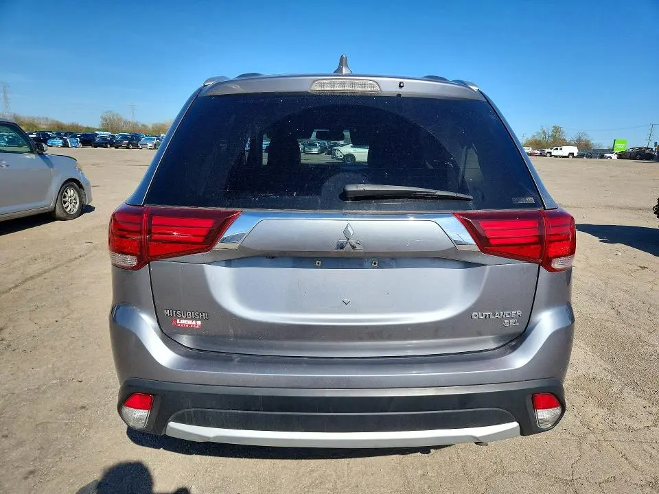 2018 MITSUBISHI OUTLANDER SE  