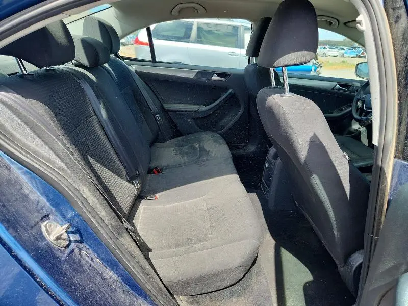 2016 VOLKSWAGEN JETTA SE  