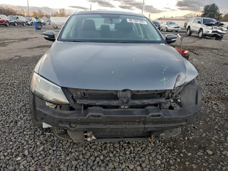 2012 VOLKSWAGEN JETTA SE  