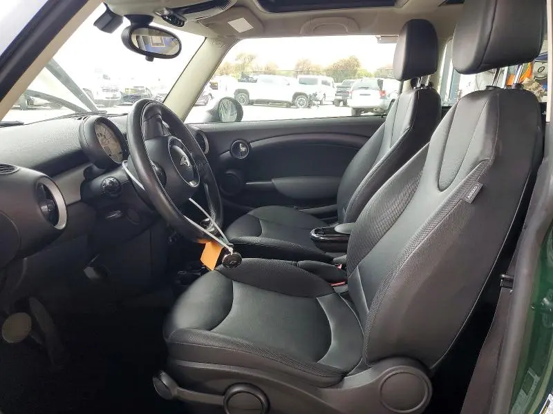 2013 MINI COOPER   