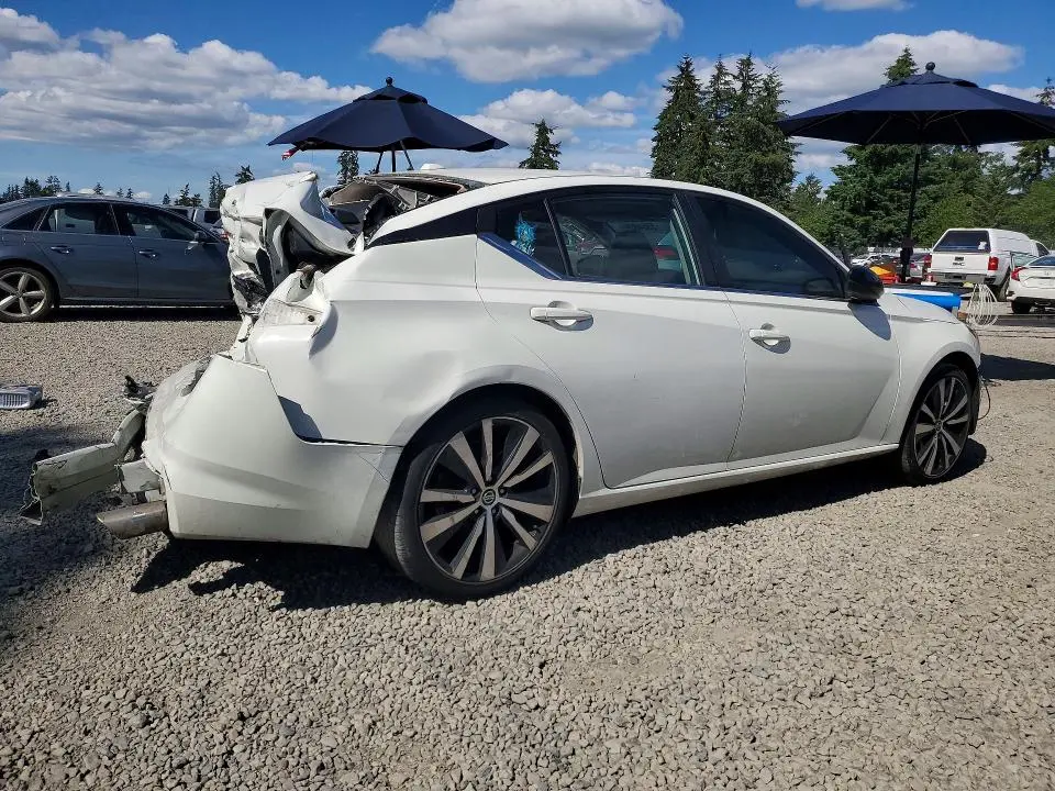 2019 NISSAN ALTIMA SR  