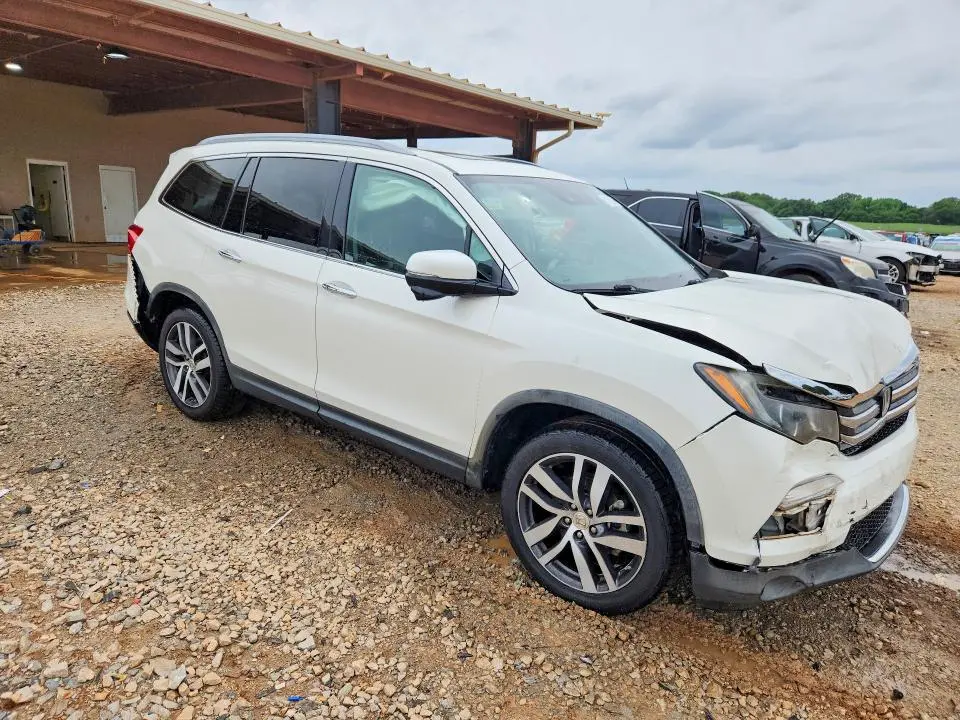 2018 HONDA PILOT TOURING  