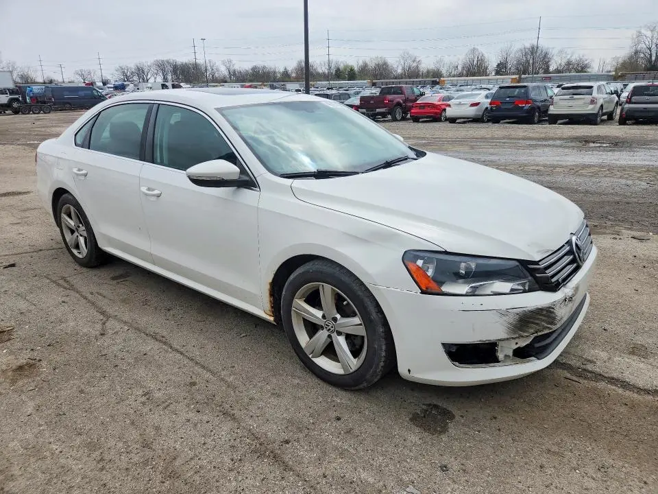 2012 VOLKSWAGEN PASSAT SE  