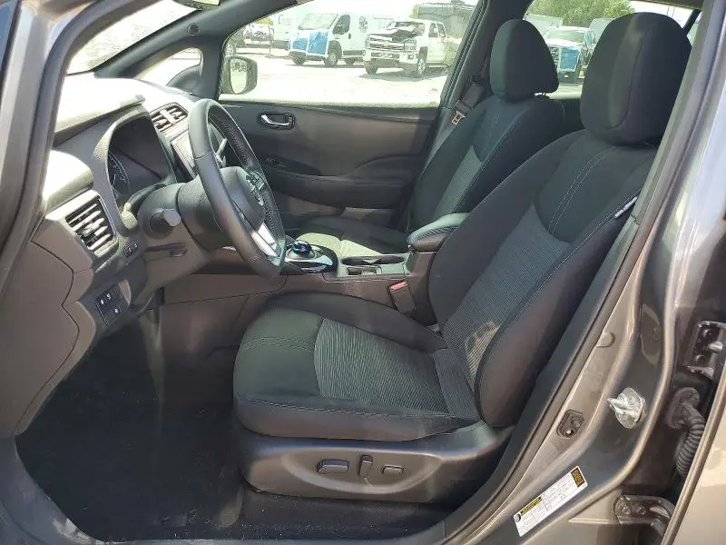 2019 NISSAN LEAF SV PLUS  