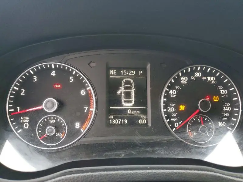 2013 VOLKSWAGEN PASSAT SE  