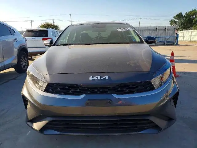 2024 KIA FORTE LXS  