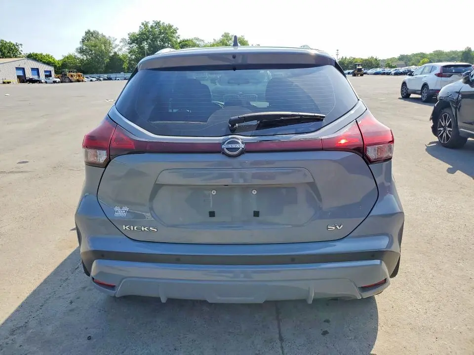 2023 NISSAN KICKS SV  