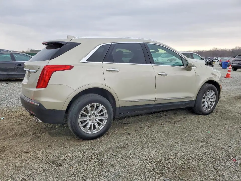 2017 CADILLAC XT5   