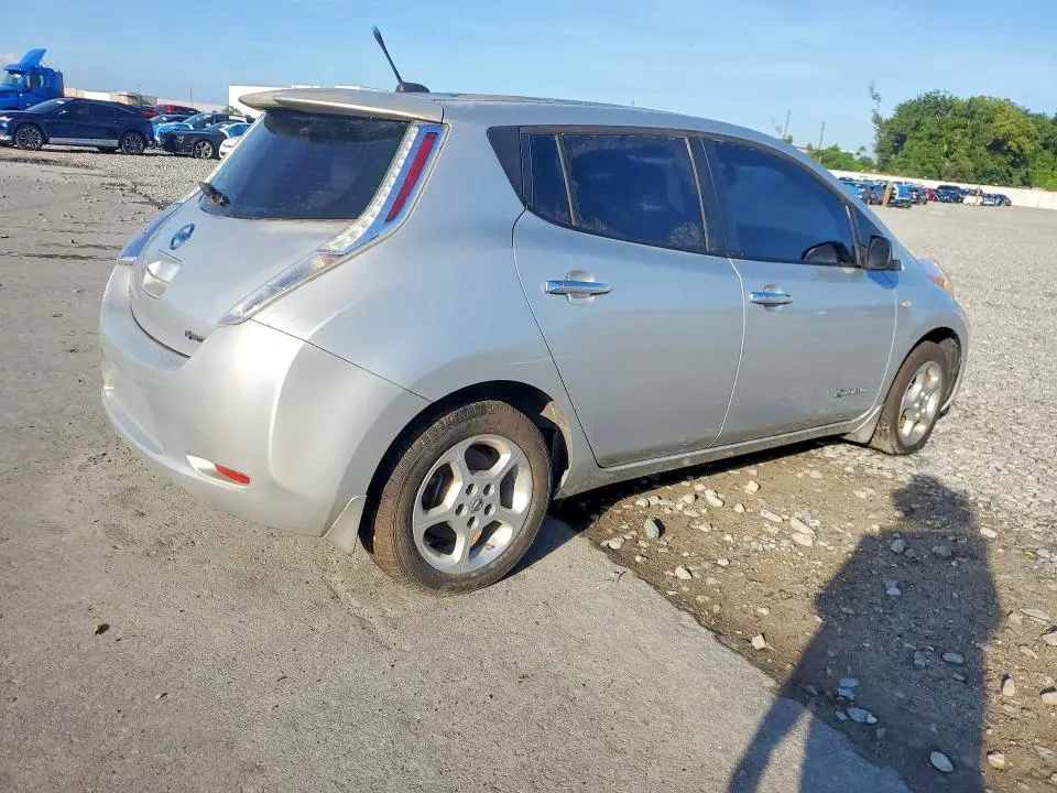 2012 NISSAN LEAF SV  