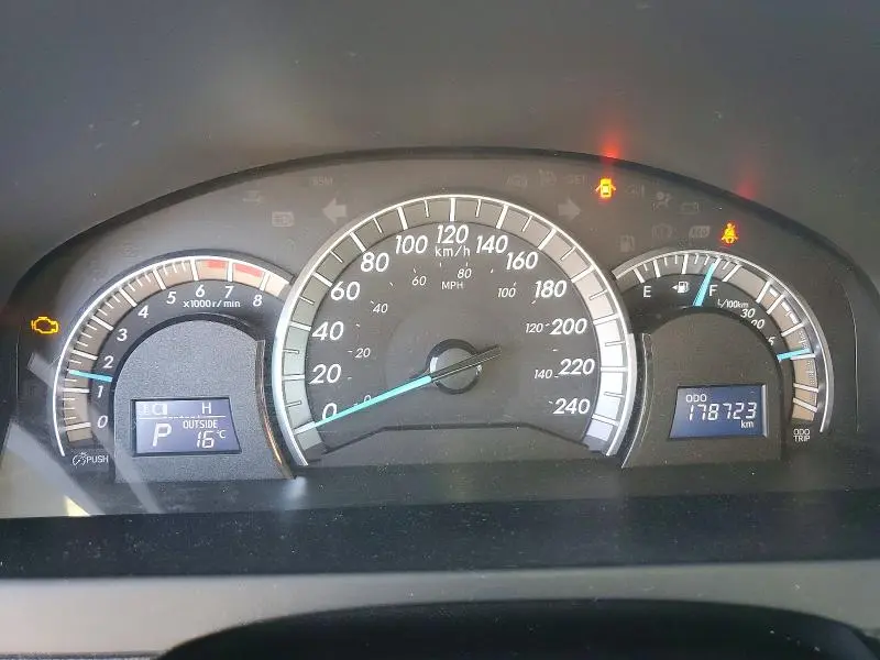 2014 TOYOTA CAMRY L  
