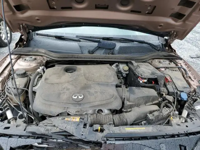 2018 INFINITI QX30 BASE  