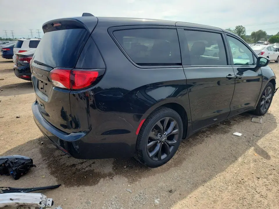 2019 CHRYSLER PACIFICA TOURING PLUS  