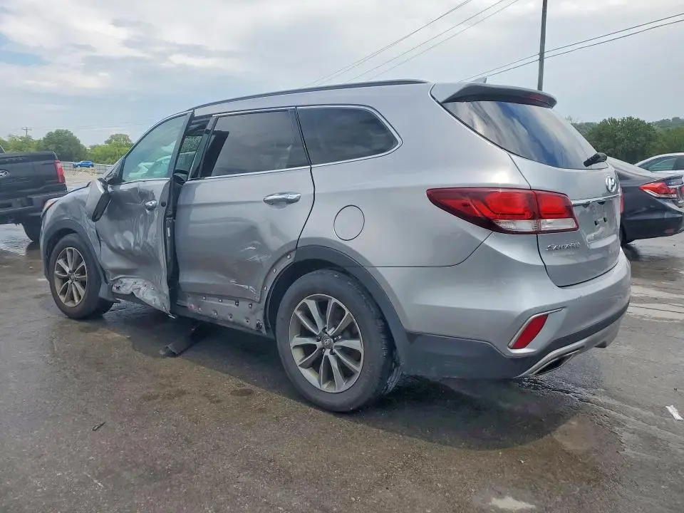 2018 HYUNDAI SANTA FE SE  