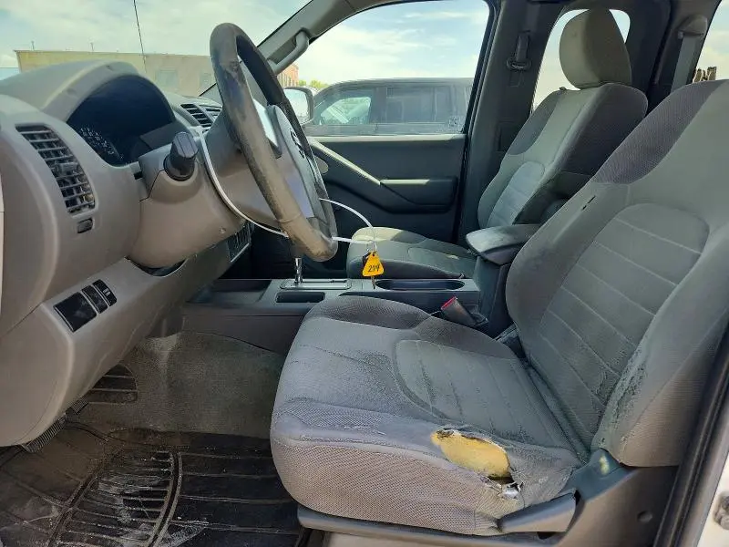 2013 NISSAN FRONTIER S  