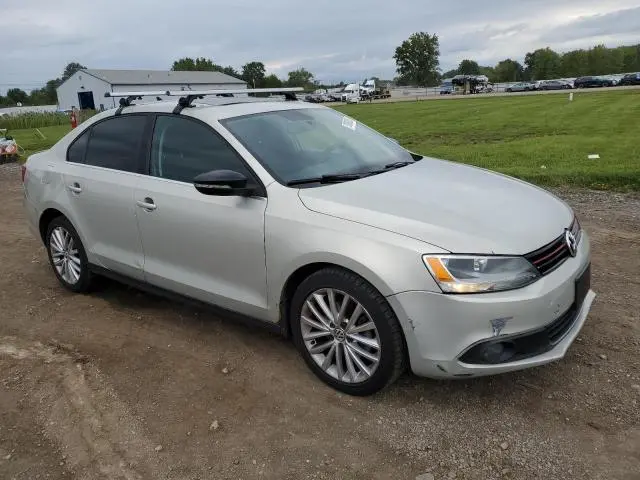 2011 VOLKSWAGEN JETTA SEL  
