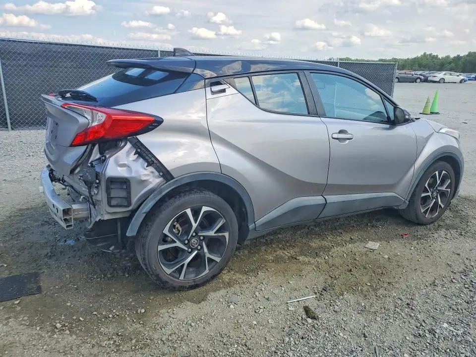 2019 TOYOTA C-HR XLE  