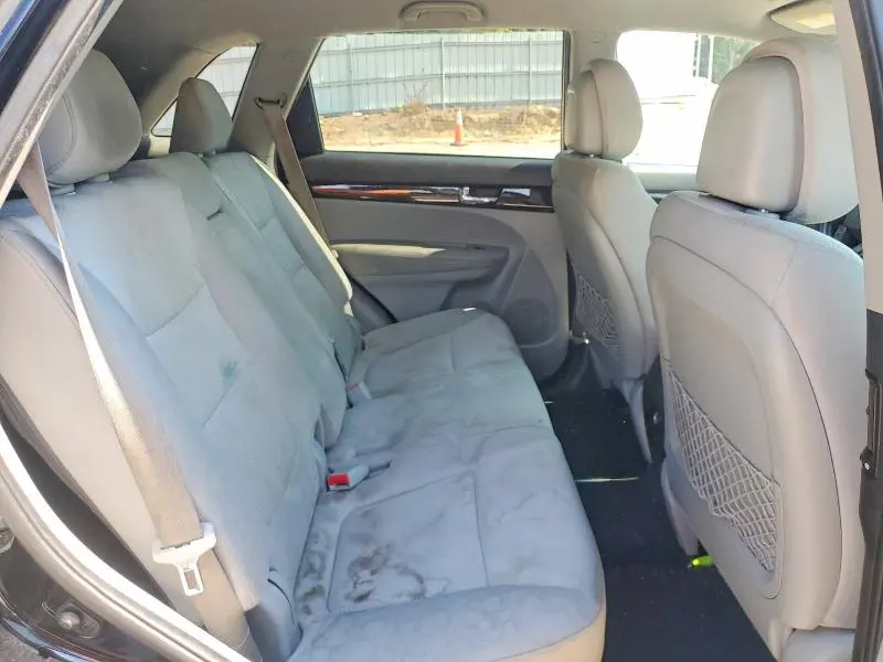 2013 KIA SORENTO LX  