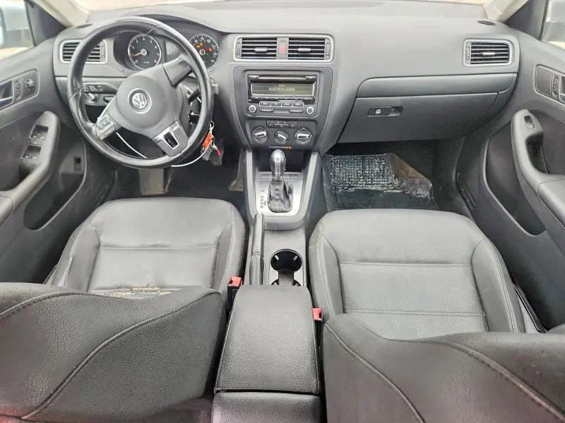 2012 VOLKSWAGEN JETTA SE  