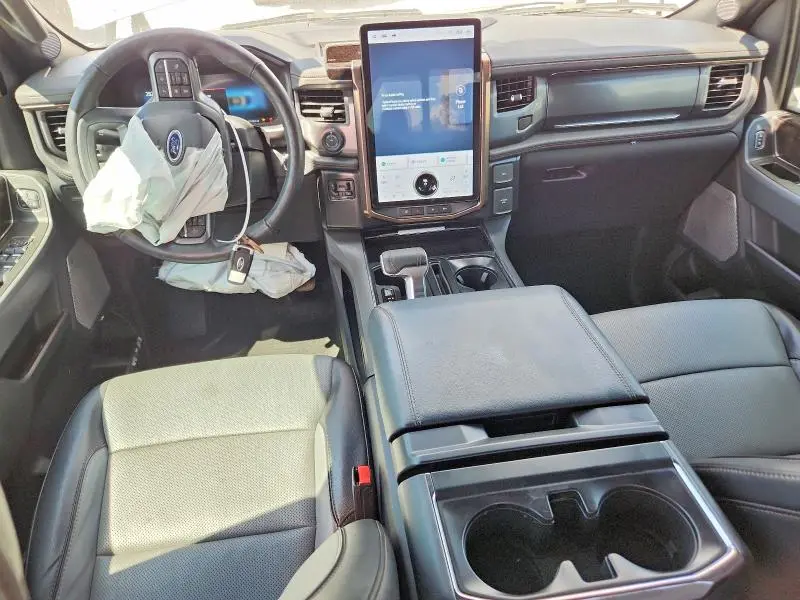 2023 FORD F150 LIGHTNING PRO  