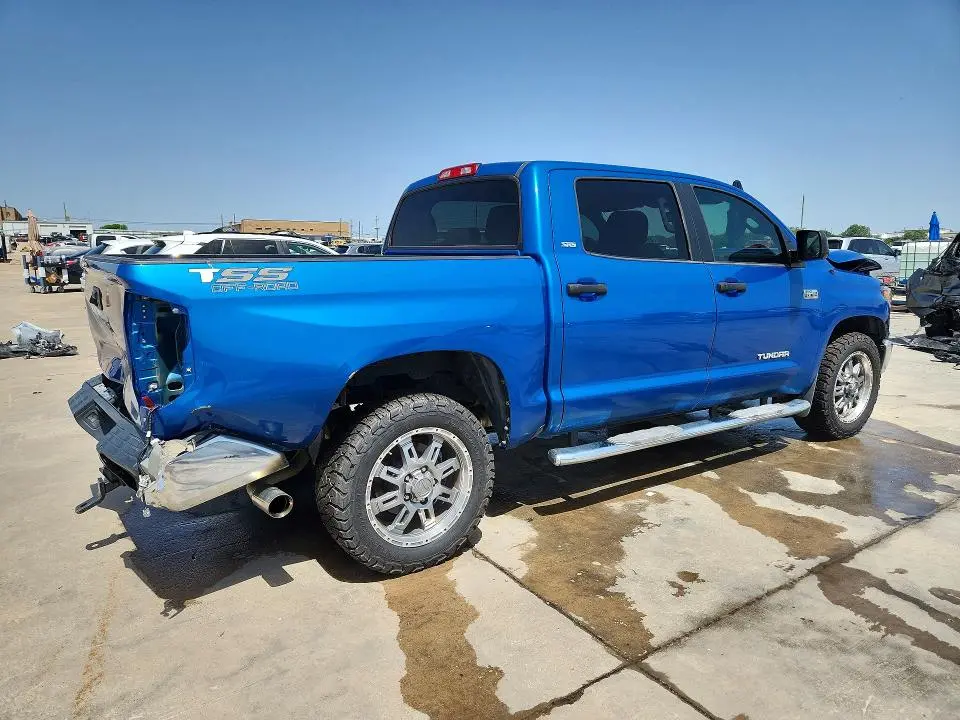 2018 TOYOTA TUNDRA CREWMAX SR5  