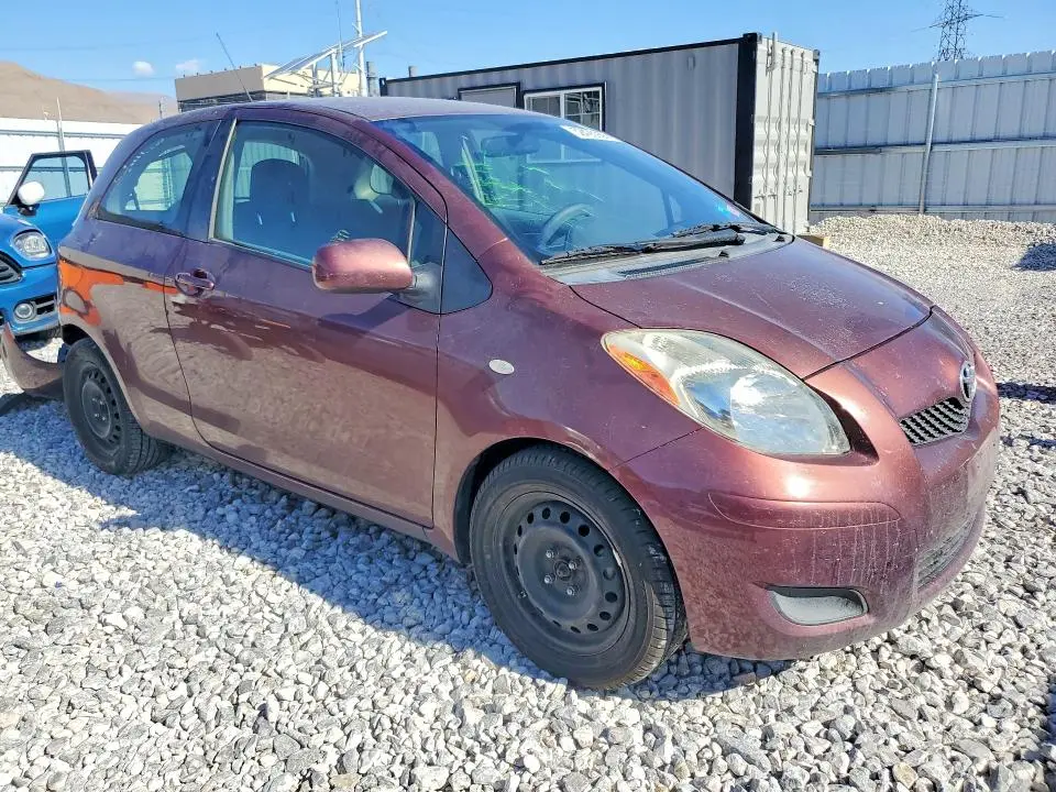 2010 TOYOTA YARIS BASE  