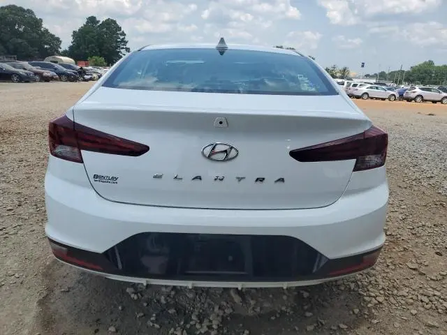 2020 HYUNDAI ELANTRA SEL  