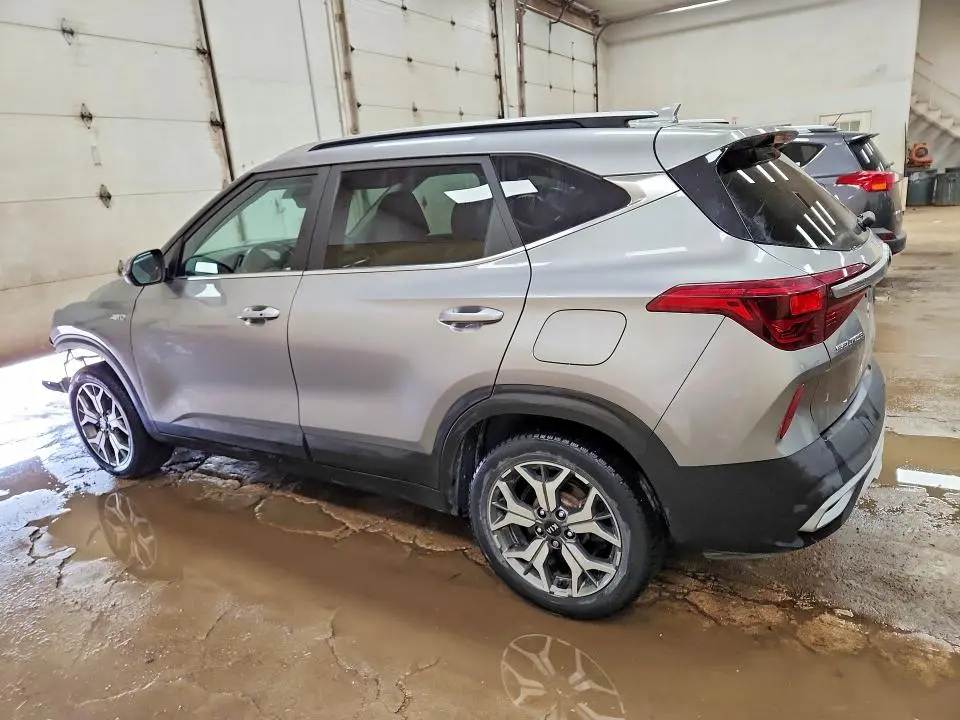 2021 KIA SELTOS EX  