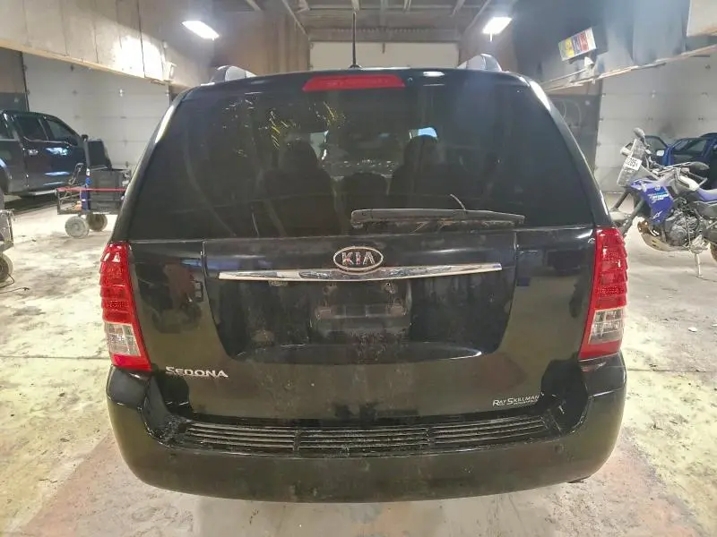 2012 KIA SEDONA LX  
