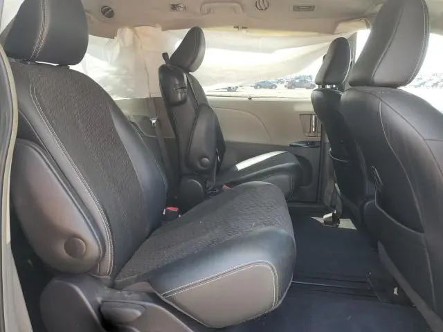 2014 TOYOTA SIENNA SPORT  