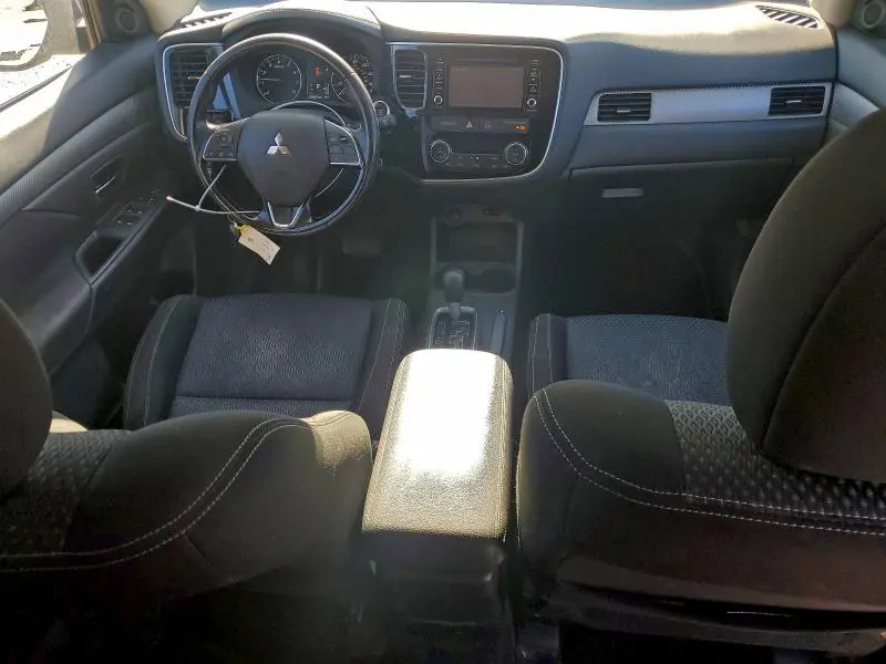 2016 MITSUBISHI OUTLANDER SE  