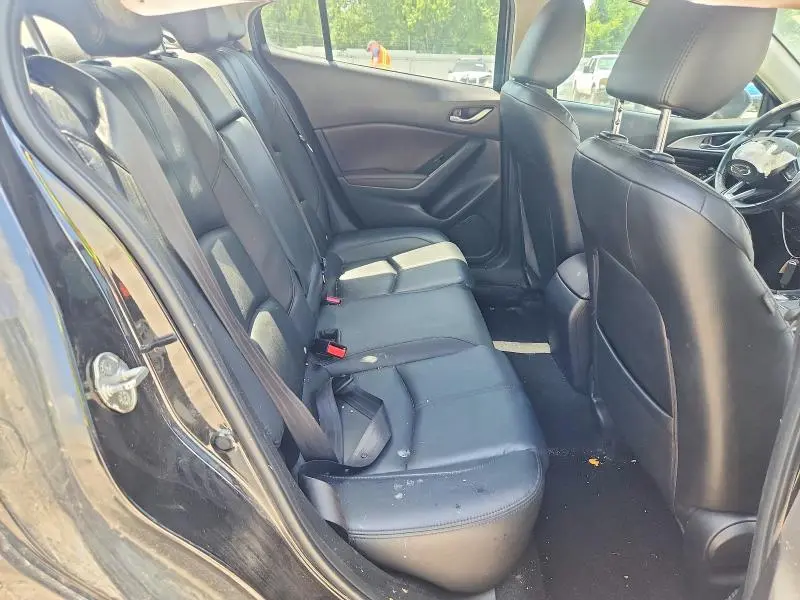 2017 MAZDA 3 TOURING  
