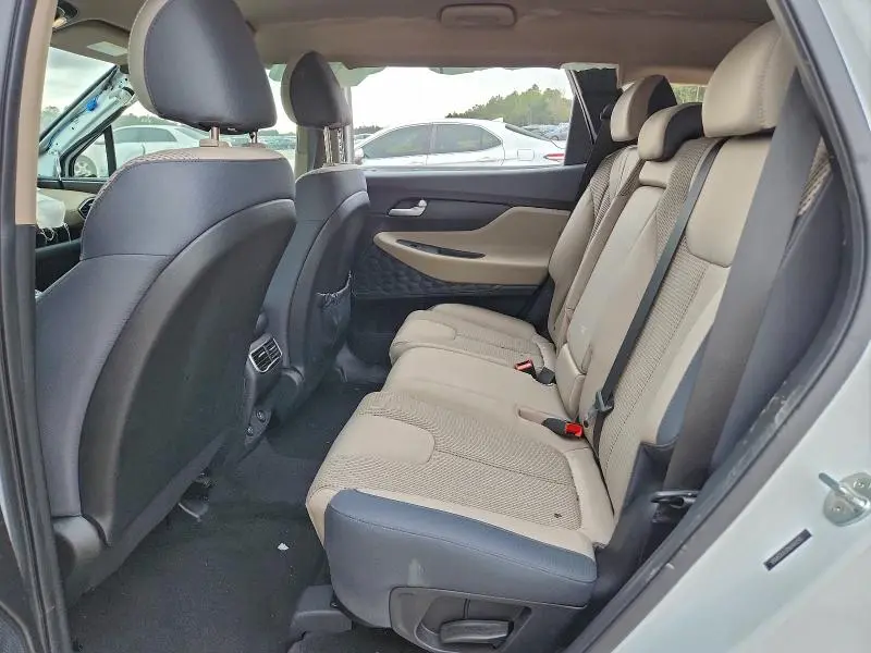 2022 HYUNDAI SANTA FE SE  