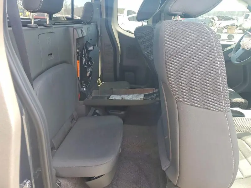 2017 NISSAN FRONTIER DESERT RUNNER  