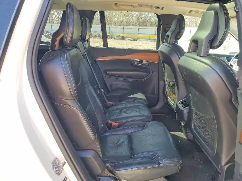 2018 VOLVO XC90 T6  