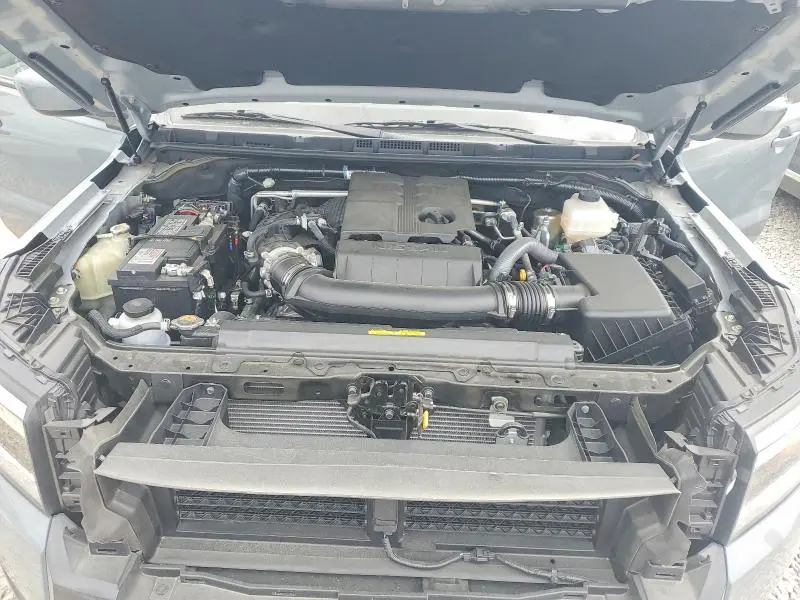 2025 NISSAN FRONTIER PRO-4X  