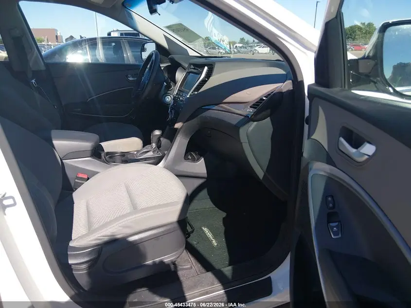 2017 HYUNDAI SANTA FE SE