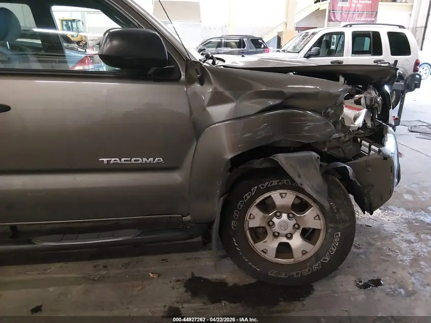 2013 TOYOTA TACOMA BASE V6