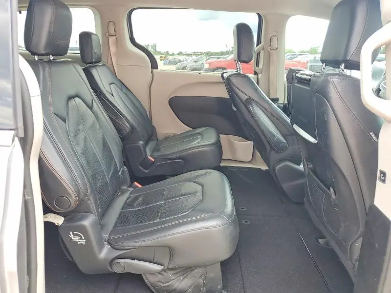 2017 CHRYSLER PACIFICA TOURING L PLUS  