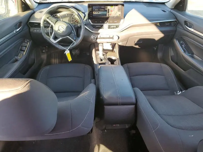 2023 NISSAN ALTIMA SV  